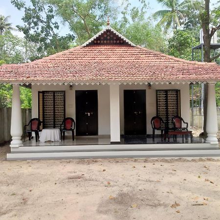Marari Secret Beach Yoga Homestay 마라리쿨람 외부 사진